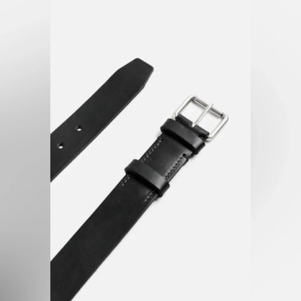 NWOT. Zara Man Black Leather Belt with Metal Buckle and belt loops. Size 34.